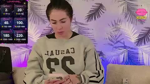 Snapshot of giannadeluca_ chatting on May 20, 12:39 am catalina online show from May 20, 12:39 am