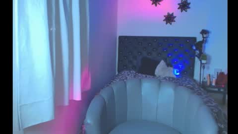 Giana Roberts online show from November 1, 12:18 pm