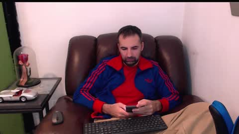 Snapshot of gianni_lion chatting on January 26, 4:30 pm Gianni online show from January 26, 4:30 pm