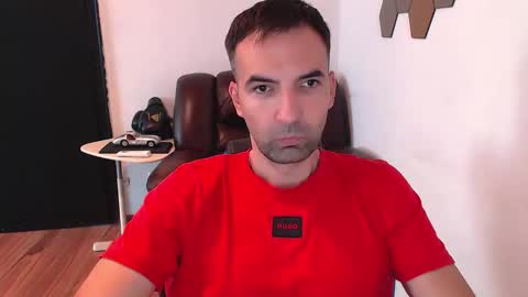 Snapshot of gianni_lion chatting on October 12, 12:26 pm Gianni online show from October 12, 12:26 pm