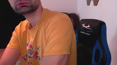 Snapshot of gianni_lion chatting on October 15, 10:26 am Gianni online show from October 15, 10:26 am