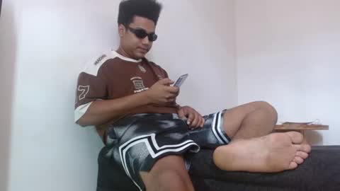 Snapshot of giant_feet chatting on July 5, 4:36 pm BOSS online show from July 5, 4:36 pm