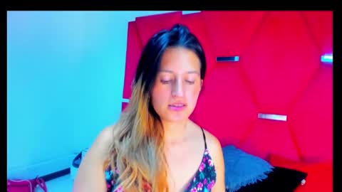 GiaRoussel online show from January 31, 3:55 pm