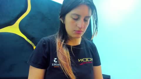 GiaRoussel online show from February 25, 1:39 pm