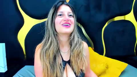 GiaRoussel online show from December 15, 5:06 pm