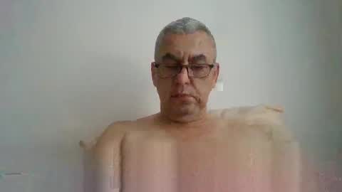gigi1970 online show from April 29, 8:07 am