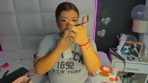 Snapshot of gigi_duran chatting on May 6, 1:38 pm Gigi online show from May 6, 1:38 pm