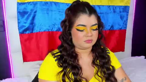 Snapshot of gigi_duran chatting on June 12, 2:05 pm Gigi online show from June 12, 2:05 pm