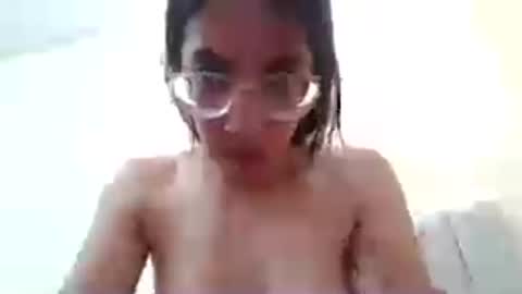 Snapshot of gigi_r chatting on July 9, 10:52 am gigi_r online show from July 9, 10:52 am