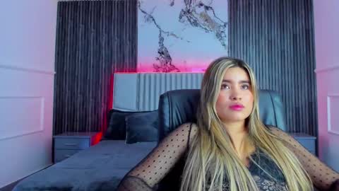 Snapshot of gigiidoll chatting on January 21, 2:05 pm Gigi Doll online show from January 21, 2:05 pm