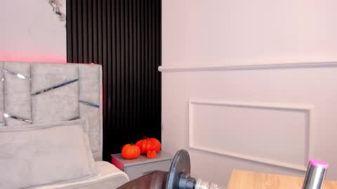 Gigi Doll online show from October 30, 11:22 am