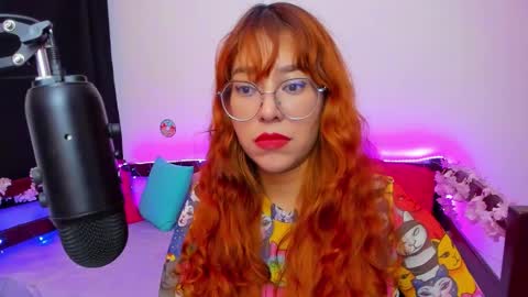 Snapshot of gigimooon chatting on September 17, 2:13 am gigimooon online show from September 17, 2:13 am