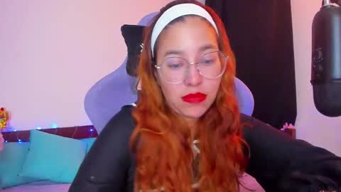 Snapshot of gigimooon chatting on November 8, 2:12 am gigimooon online show from November 8, 2:12 am