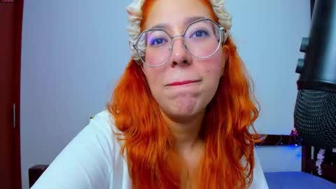 gigimooon online show from February 4, 12:16 am