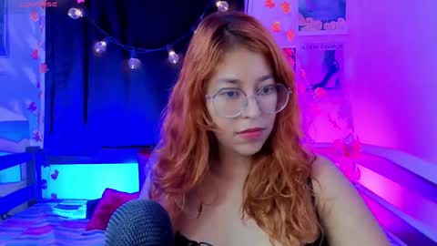 gigimooon online show from May 13, 11:11 pm