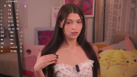 Mia online show from February 22, 8:13 am