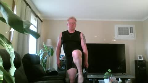 Snapshot of gimmmieoooo chatting on January 16, 9:05 am gimmmieoooo online show from January 16, 9:05 am