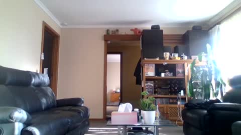 Snapshot of gimmmieoooo chatting on March 1, 7:41 am gimmmieoooo online show from March 1, 7:41 am