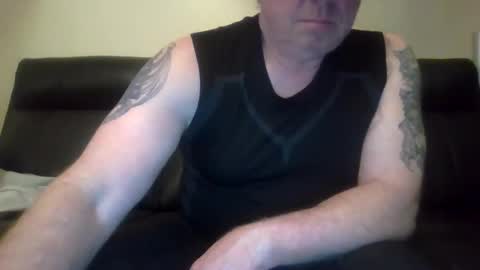 Snapshot of gimmmieoooo chatting on September 11, 7:52 am gimmmieoooo online show from September 11, 7:52 am