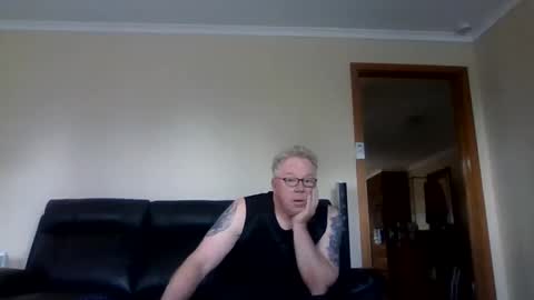 Snapshot of gimmmieoooo chatting on September 14, 3:16 am gimmmieoooo online show from September 14, 3:16 am