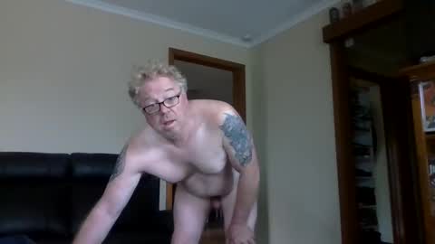 gimmmieoooo online show from March 28, 9:58 pm