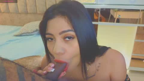 Snapshot of gina_akemi chatting on October 15, 11:21 am O GINA AND AKEMI online show from October 15, 11:21 am