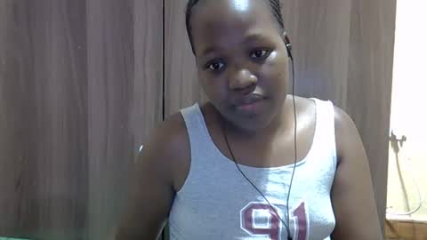 Adiliah online show from October 19, 2:12 am