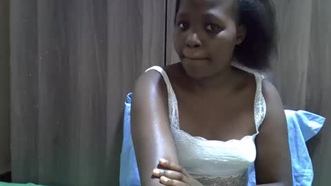 Adiliah online show from December 21, 6:15 pm