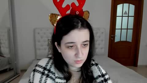 Snapshot of ginablum chatting on December 6, 8:59 am Kate online show from December 6, 8:59 am