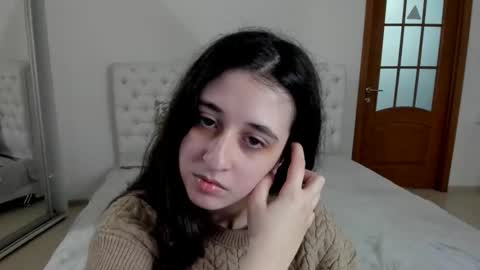 Snapshot of ginablum chatting on December 6, 12:05 pm Kate online show from December 6, 12:05 pm