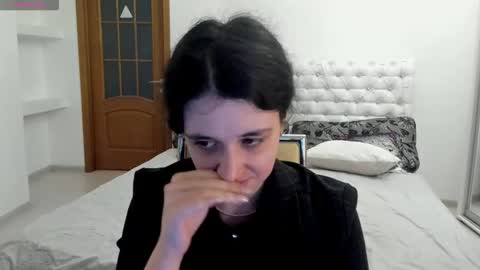 Kate online show from November 19, 9:53 am