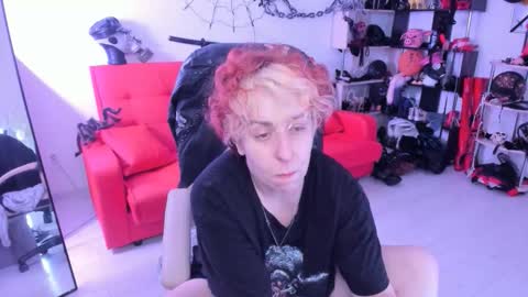 Gina Moor online show from November 10, 8:24 am