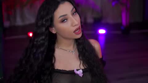 Gina online show from September 17, 7:04 pm