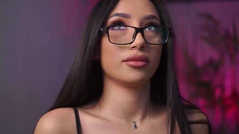 Gina online show from February 21, 8:10 pm