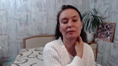 Snapshot of ginaxsoulah__ chatting on October 1, 10:54 am ginaxsoulah   online show from October 1, 10:54 am