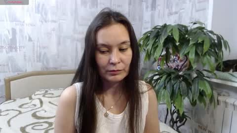 Snapshot of ginaxsoulah__ chatting on May 28, 7:00 pm ginaxsoulah online show from May 28, 7:00 pm