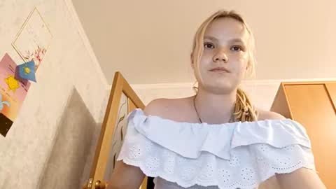 Snapshot of ginger_anna_est chatting on July 21, 5:04 pm Ginger Anna online show from July 21, 5:04 pm
