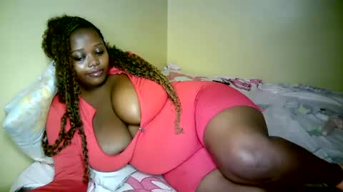 Snapshot of ginger_babes1 chatting on July 2, 12:10 am ginger_babes1 online show from July 2, 12:10 am