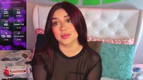 Snapshot of ginger_honeyy chatting on June 17, 12:50 pm Chloe online show from June 17, 12:50 pm