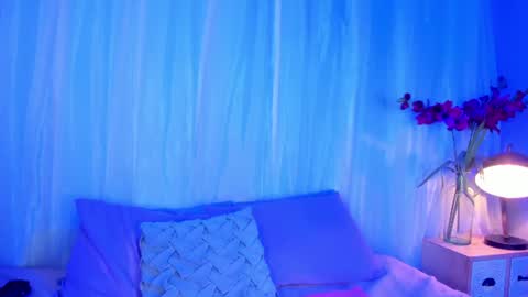 Snapshot of ginger_honeyy chatting on August 2, 1:59 am Chloe online show from August 2, 1:59 am