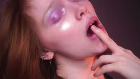        im expecting 350 thumbs up on my altar   online show from February 12, 10:26 pm