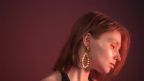        im expecting 350 thumbs up on my altar   online show from February 23, 4:17 am