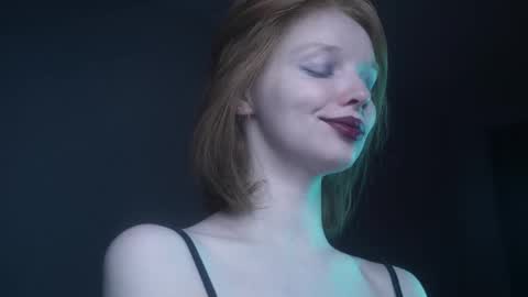        im expecting 350 thumbs up on my altar   online show from October 10, 10:09 pm