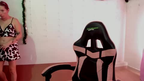 Snapshot of ginger_sweetty chatting on January 18, 10:28 pm Ginger online show from January 18, 10:28 pm