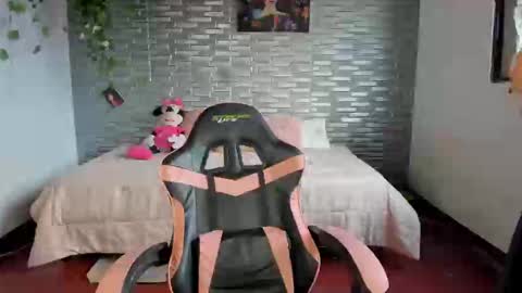 Snapshot of ginger_sweetty chatting on September 8, 10:42 pm Ginger online show from September 8, 10:42 pm