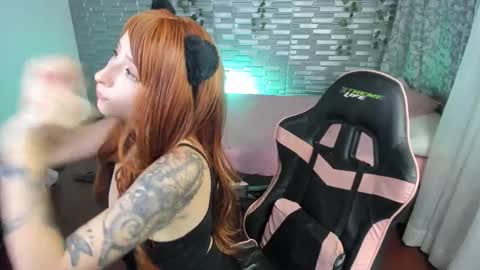 Snapshot of ginger_sweetty chatting on October 22, 11:15 pm Ginger online show from October 22, 11:15 pm