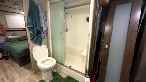 Snapshot of gingerbear3742 chatting on October 7, 5:26 am gingerbear3742 online show from October 7, 5:26 am