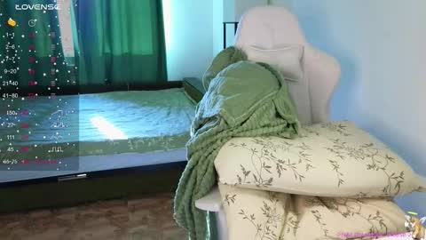 gingercute17 online show from March 17, 5:22 am