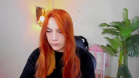 gingerr_pie online show from December 17, 4:29 am
