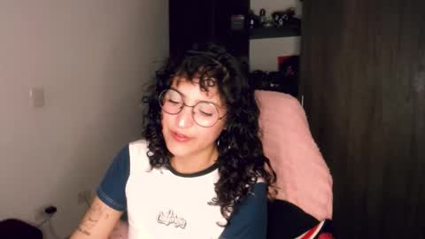 Snapshot of giny_bean chatting on February 19, 10:44 am giny_bean online show from February 19, 10:44 am